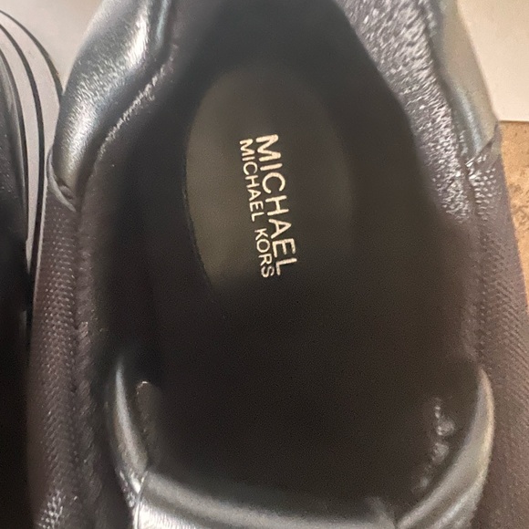 Michael Michael Kors Black/Silver Wilma Logo Trainer NEVER WORN - Picture 11 of 11